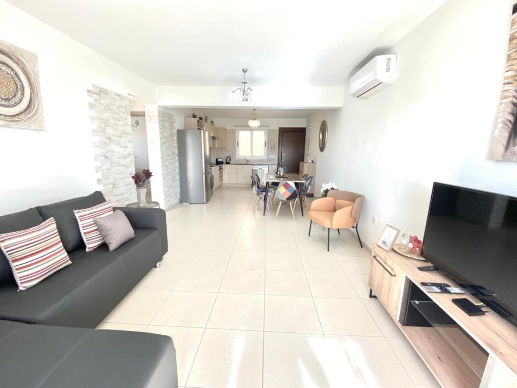 Nissi 3 View Holiday 2 Bedroom Apartment Ajía Nápa Kültér fotó