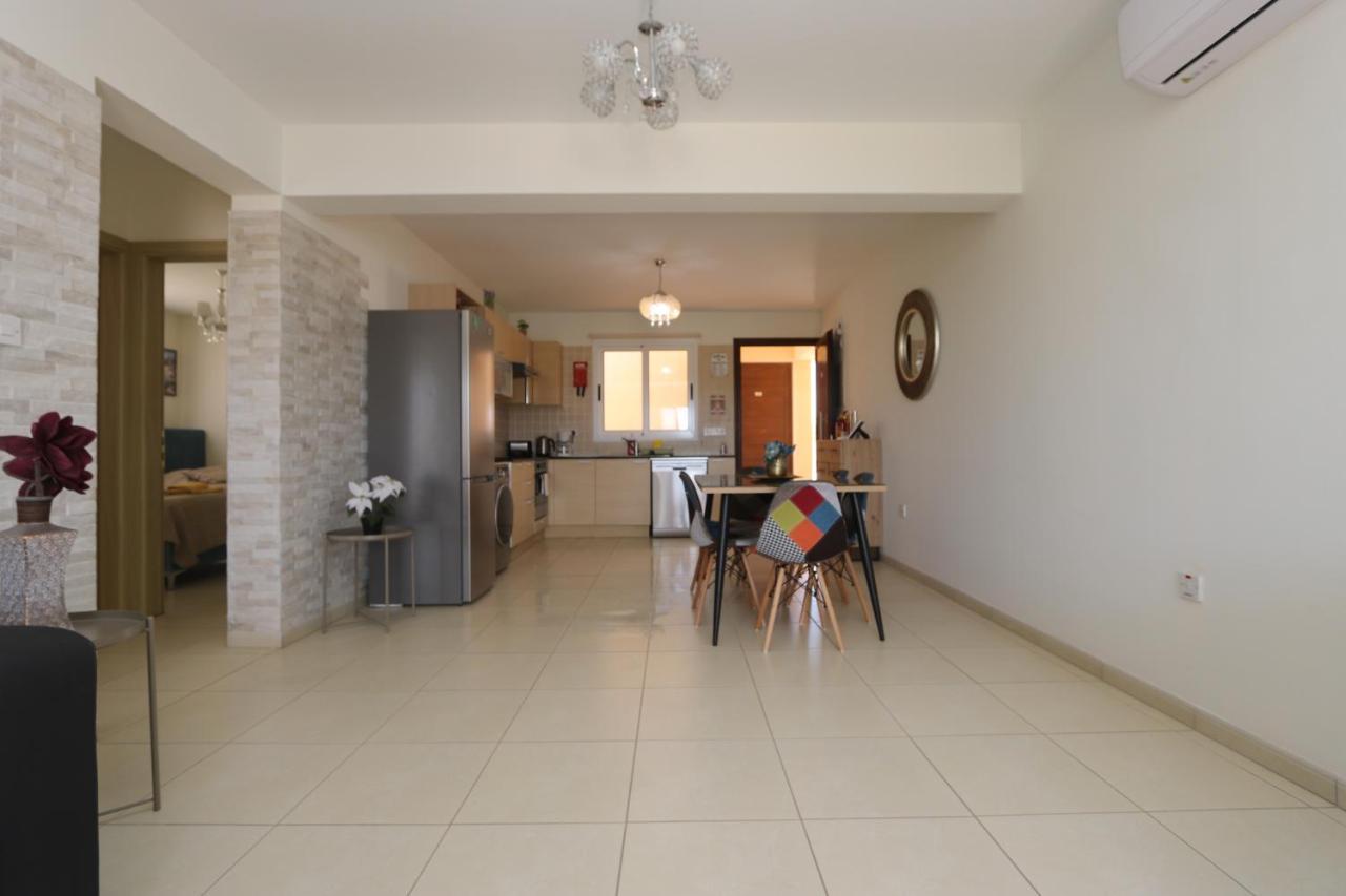Nissi 3 View Holiday 2 Bedroom Apartment Ajía Nápa Kültér fotó